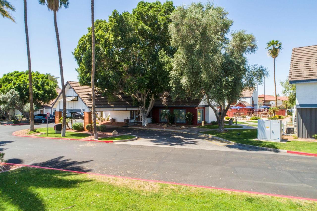 Metro Phx Downstairs Studio Sleeps 4 Ada Accessible Phoenix Ngoại thất bức ảnh